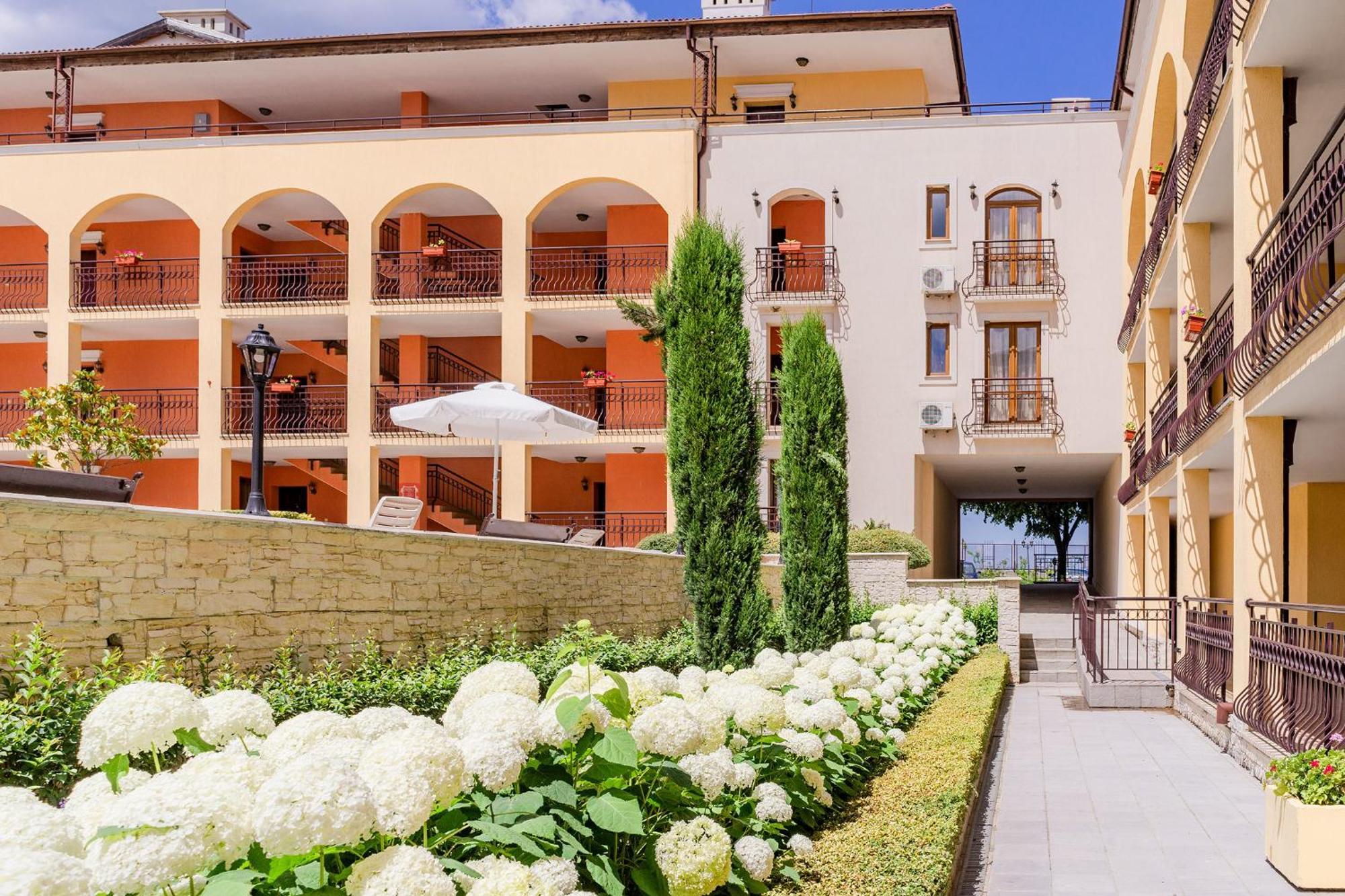 ابزور Galeria Holiday Apartments المظهر الخارجي الصورة