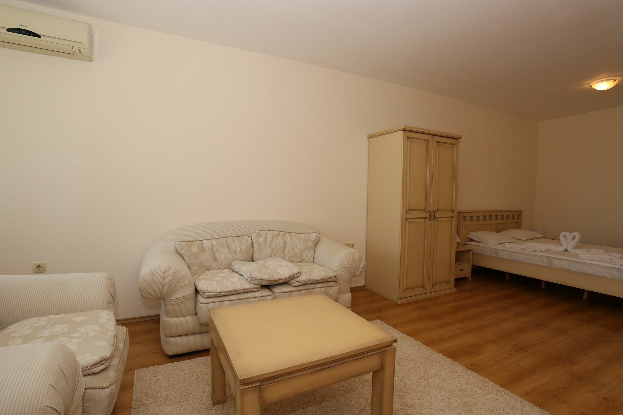 ابزور Galeria Holiday Apartments المظهر الخارجي الصورة