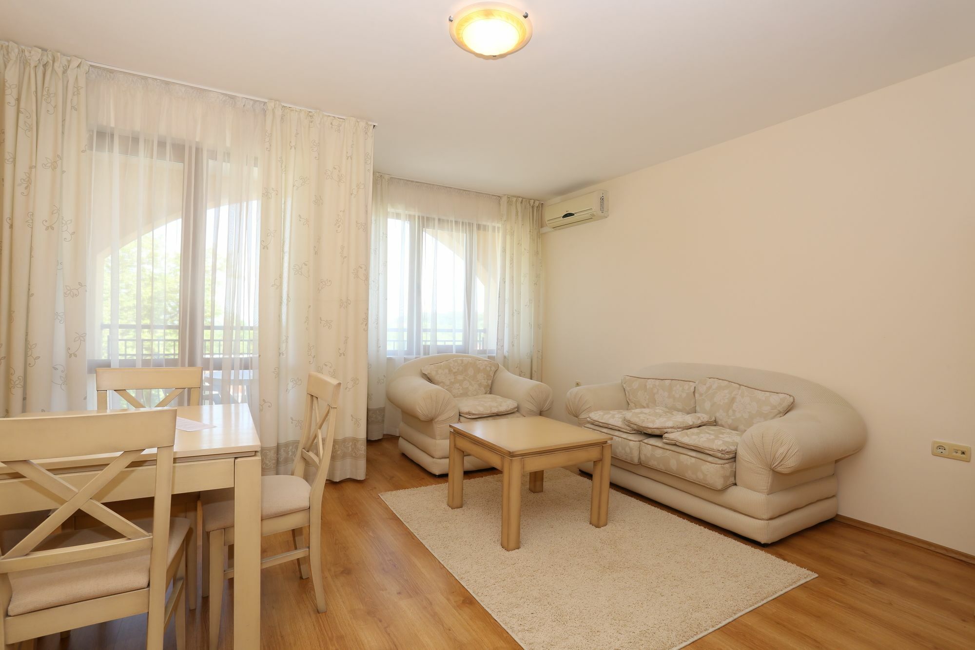 ابزور Galeria Holiday Apartments المظهر الخارجي الصورة